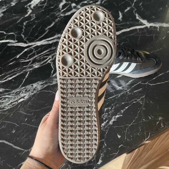 ADIDAS originals Samba in Black - Picture 2 of 4